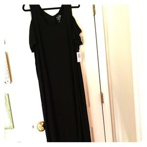 Torrid 3x super soft black maxi cold shoulder